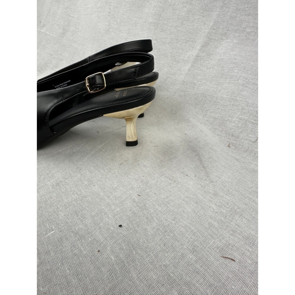 A New Day Womens Black Pointed Toe Slingback Heels Gold Kitten Heel Size 7 NEW - Picture 3 of 6